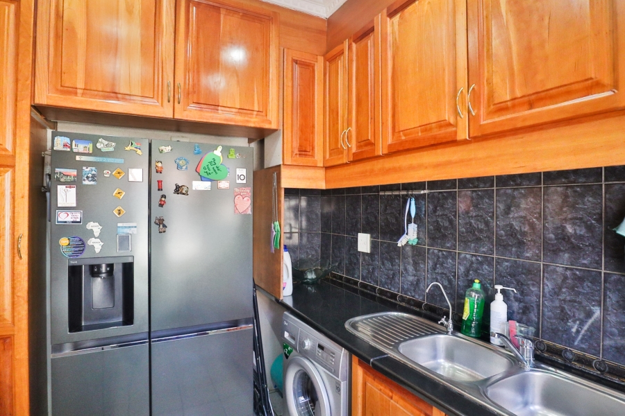 3 Bedroom Property for Sale in WestLake Country Safari Estate North West